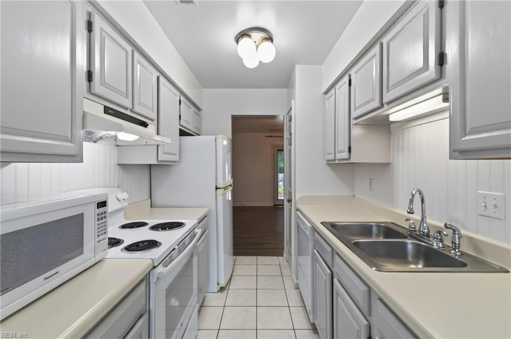 107 Heather Way Yorktown VA 23693