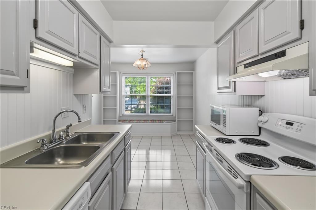 107 Heather Way Yorktown VA 23693
