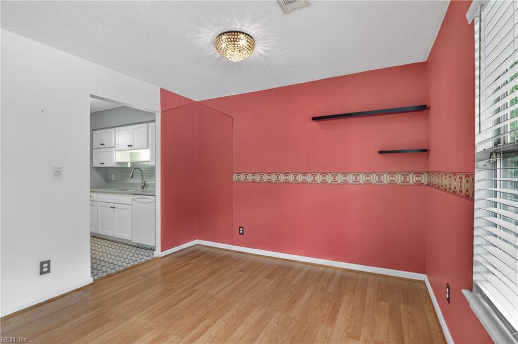 532 Pineland Circle Newport News VA 23608
