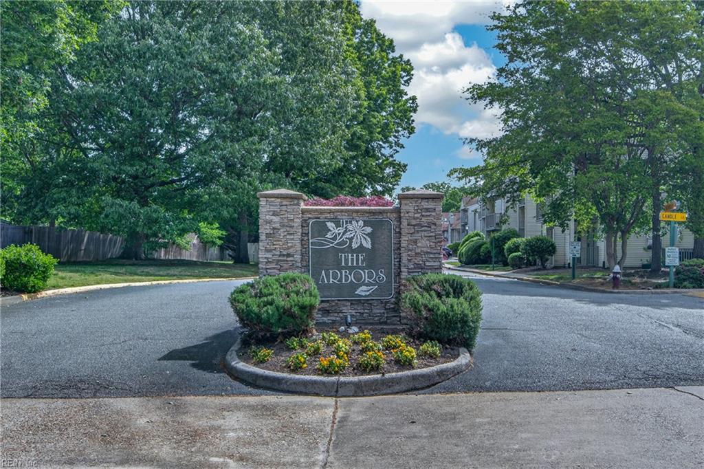 532 Pineland Circle Newport News VA 23608