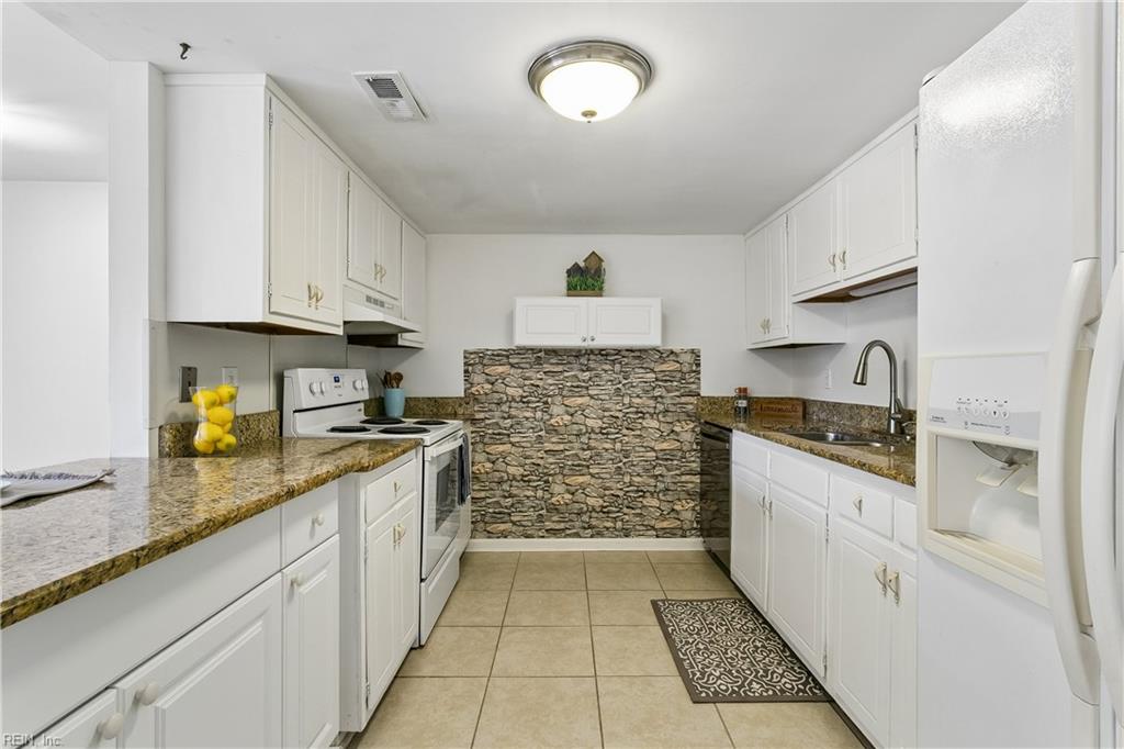 381 Circuit Lane Newport News VA 23608