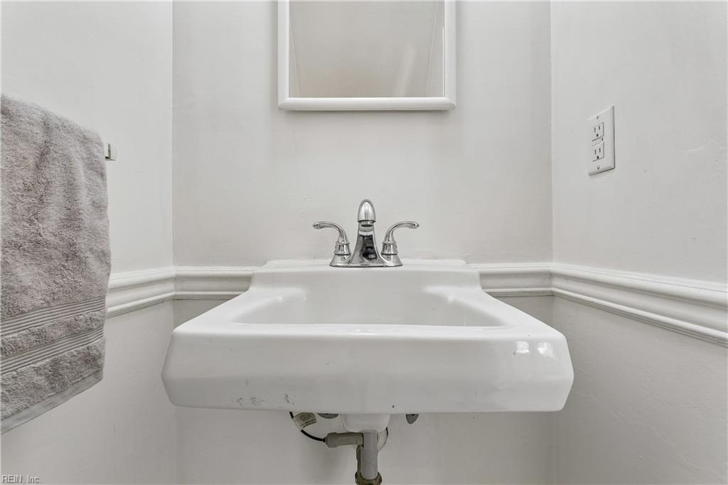 381 Circuit Lane Newport News VA 23608