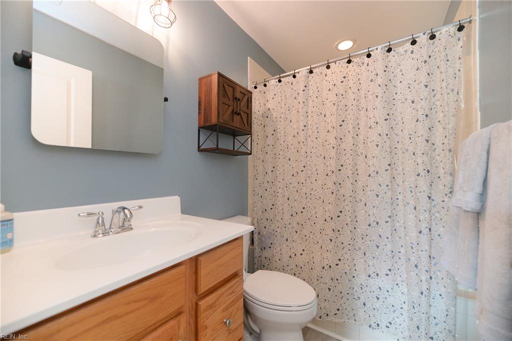 105 Hale Circle Yorktown VA 23690