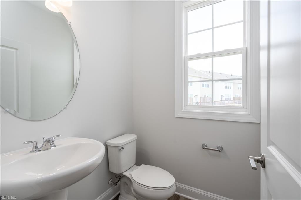 2011 Stanford Lane Newport News VA 23608