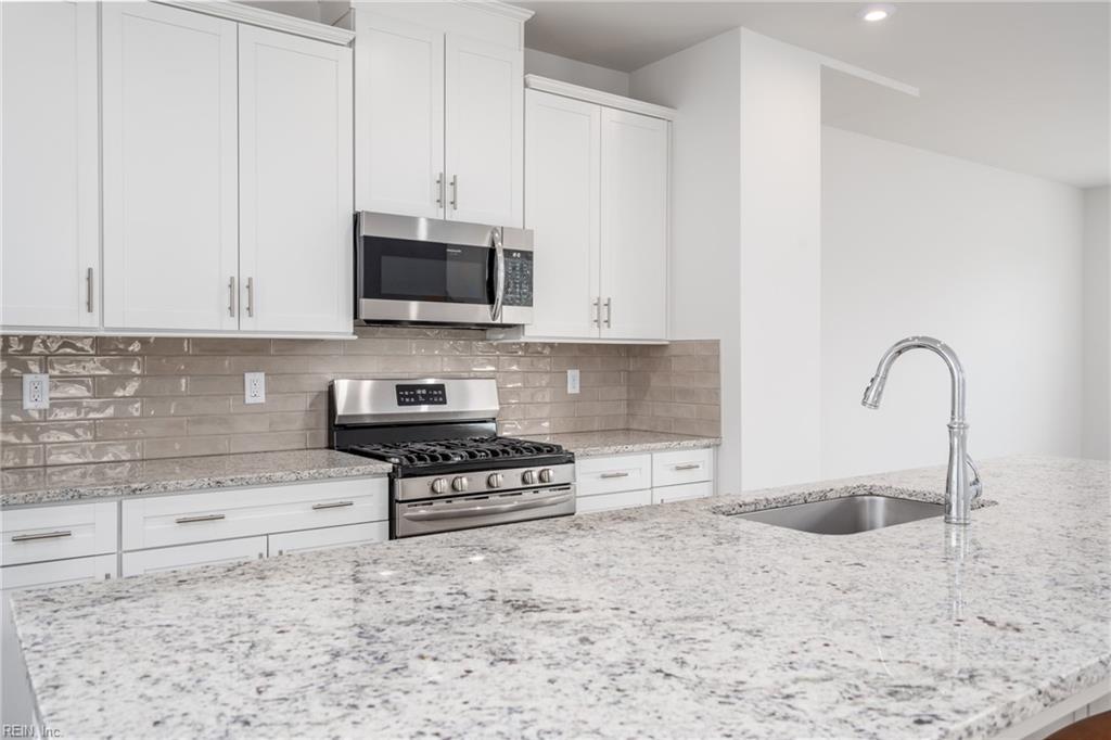 2011 Stanford Lane Newport News VA 23608