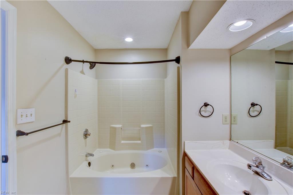 922 Willow Point Newport News VA 23602
