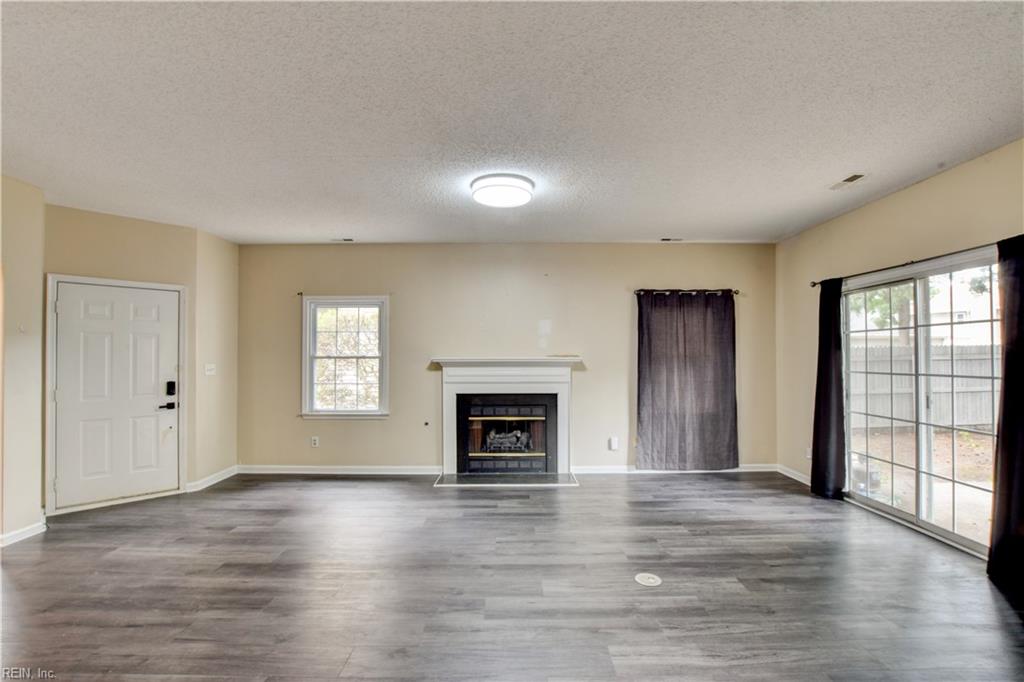 922 Willow Point Newport News VA 23602