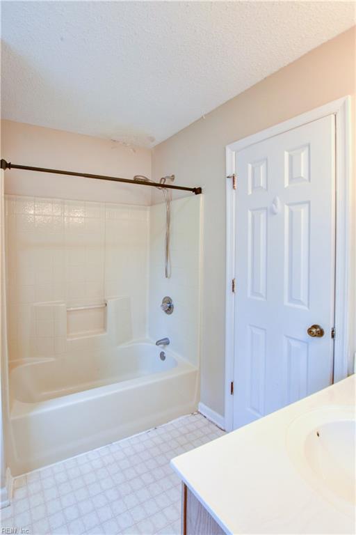 922 Willow Point Newport News VA 23602
