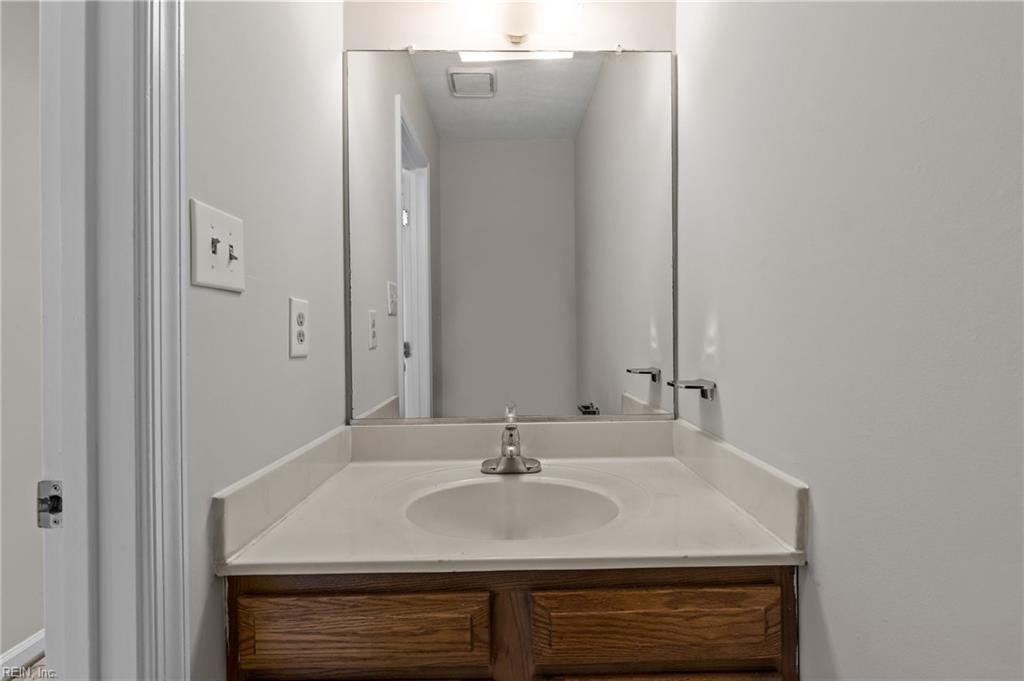 1653 Skiffes Creek Circle Williamsburg VA 23185