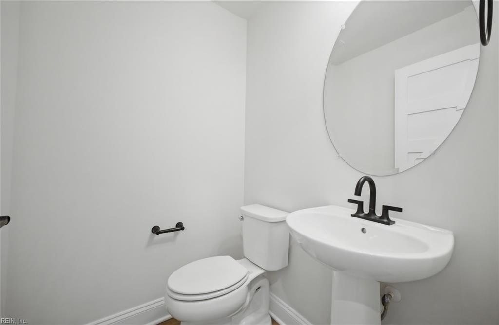 14 Bracewell Lane Yorktown VA 23692