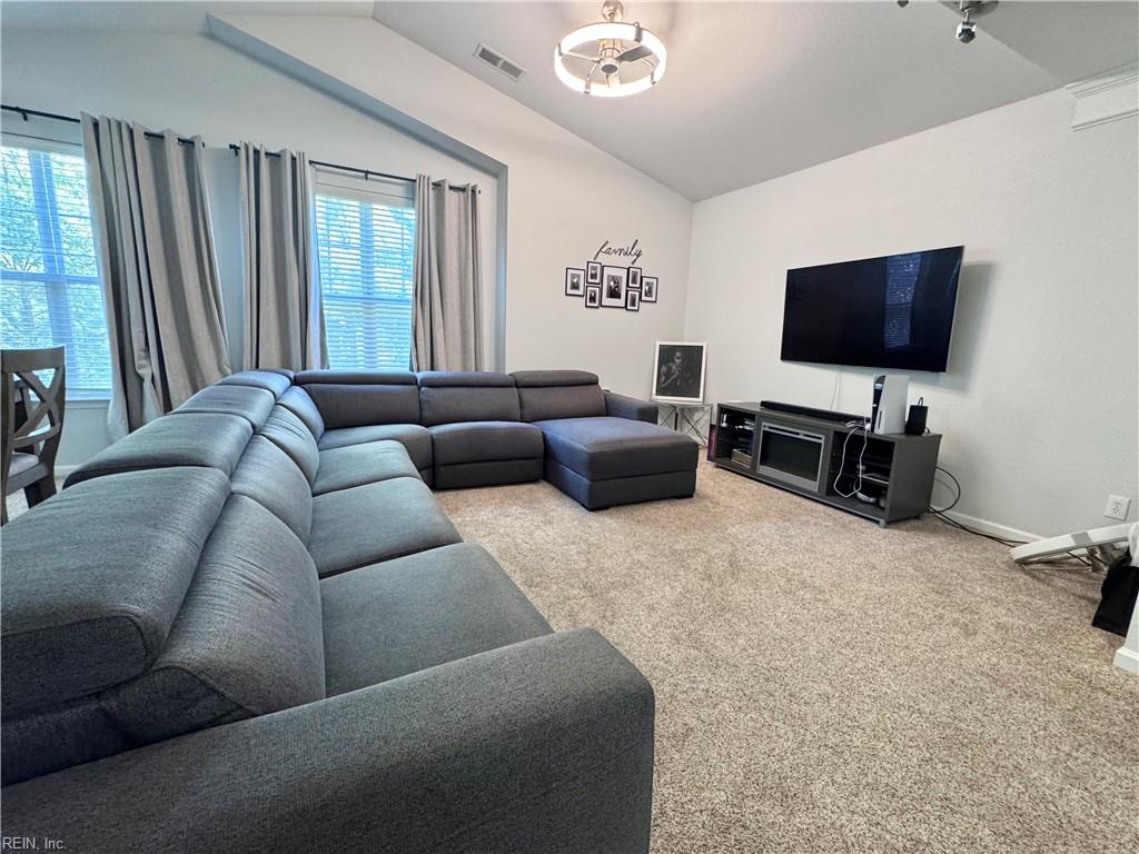 713 Windy Way Newport News VA 23602