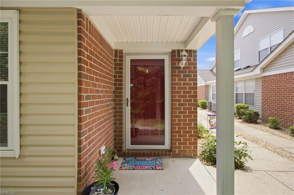 713 Oak Mill Lane Newport News VA 23602