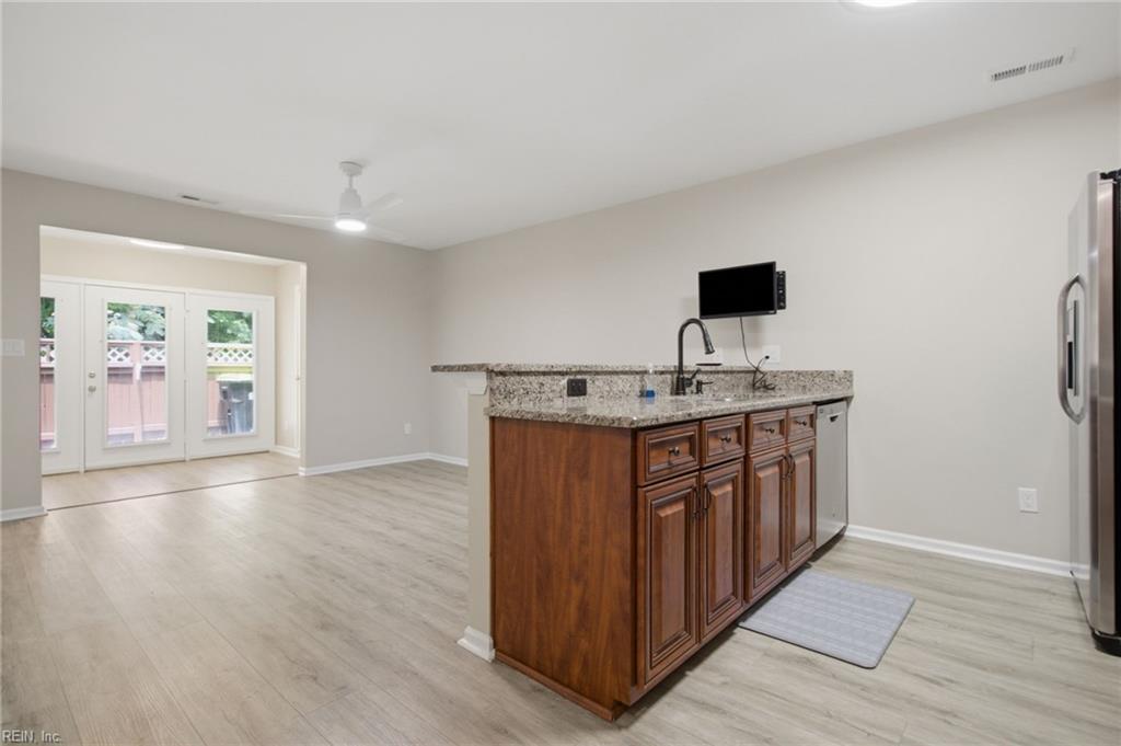 713 Oak Mill Lane Newport News VA 23602