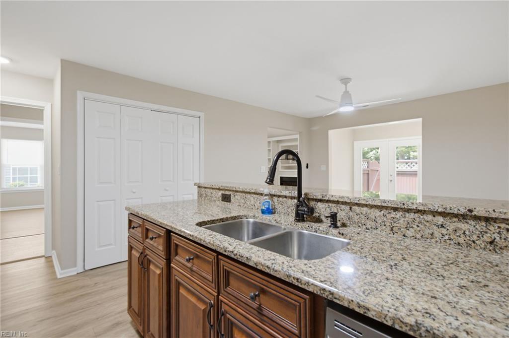 713 Oak Mill Lane Newport News VA 23602