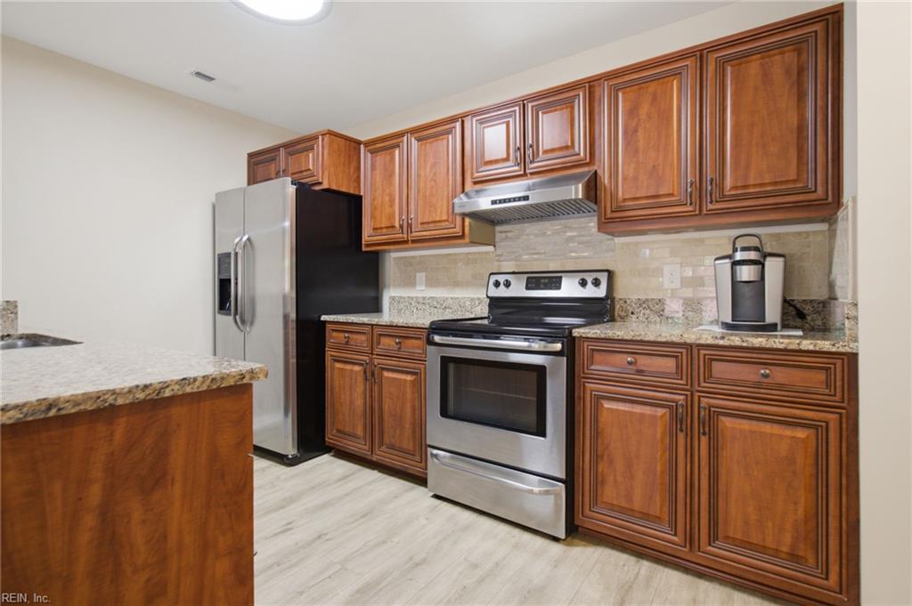 713 Oak Mill Lane Newport News VA 23602