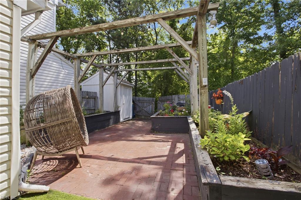 204 Arabian Circle Yorktown VA 23693