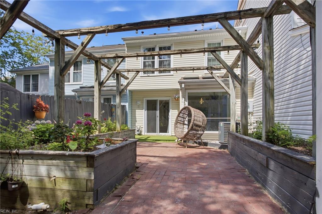 204 Arabian Circle Yorktown VA 23693