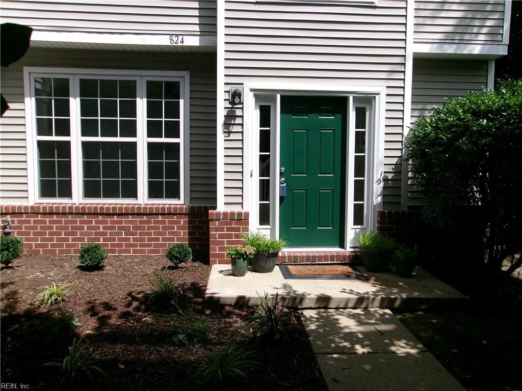 824 Oak Springs Court Newport News VA 23602