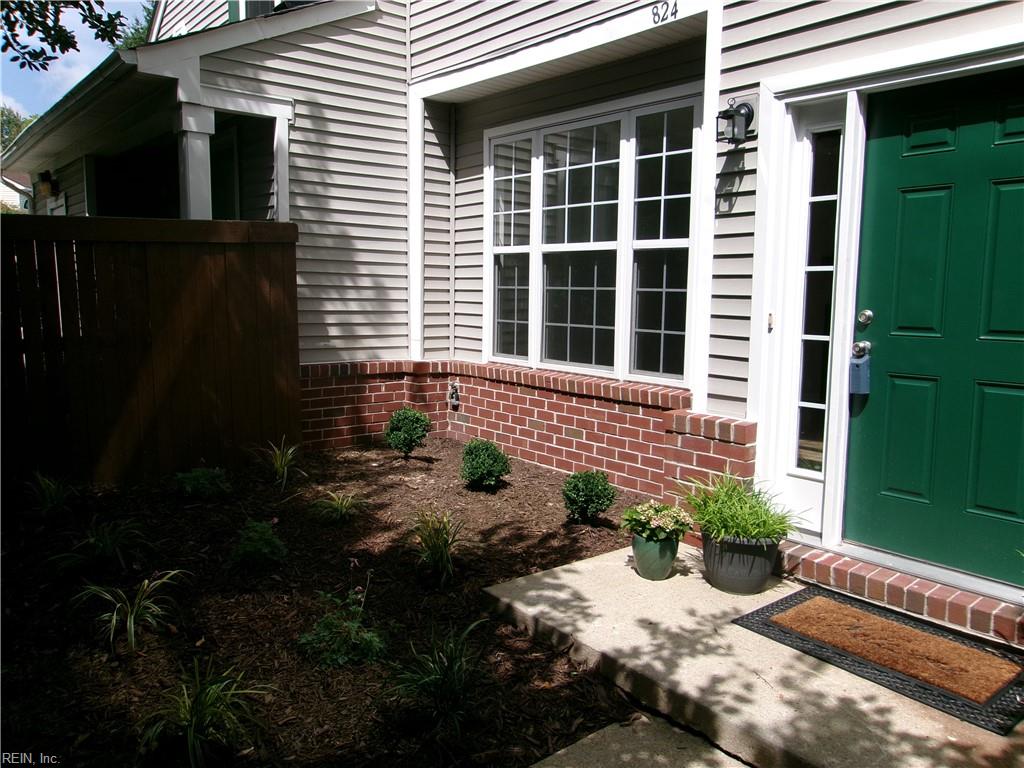 824 Oak Springs Court Newport News VA 23602