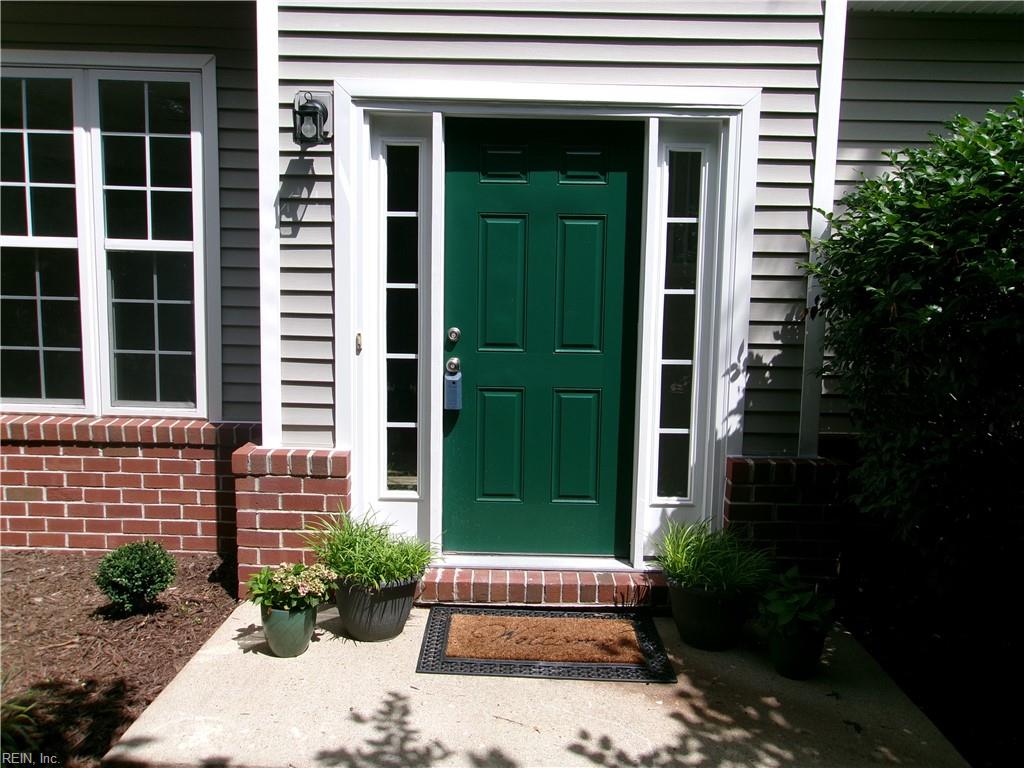 824 Oak Springs Court Newport News VA 23602