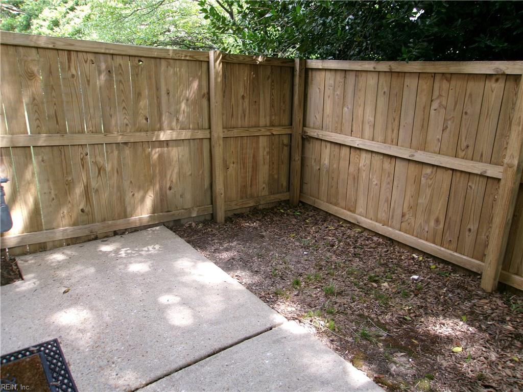 824 Oak Springs Court Newport News VA 23602