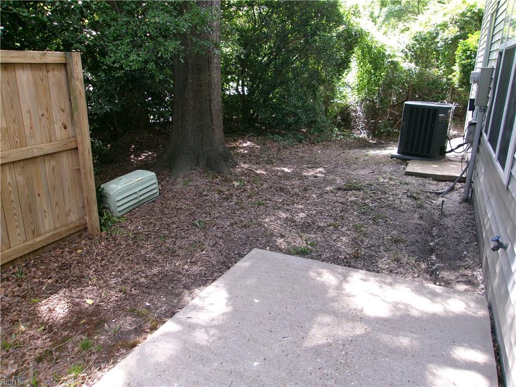 824 Oak Springs Court Newport News VA 23602