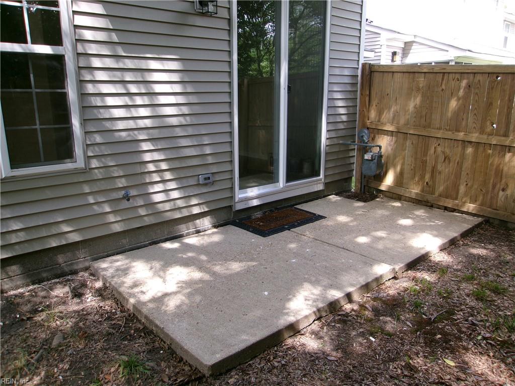 824 Oak Springs Court Newport News VA 23602