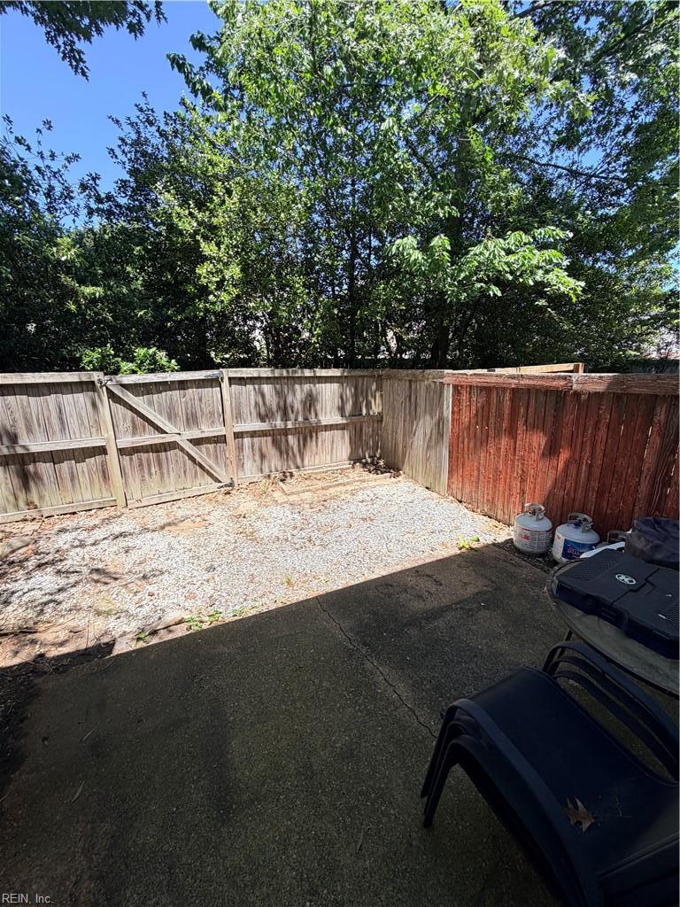 807 Oak Springs Court Newport News VA 23602