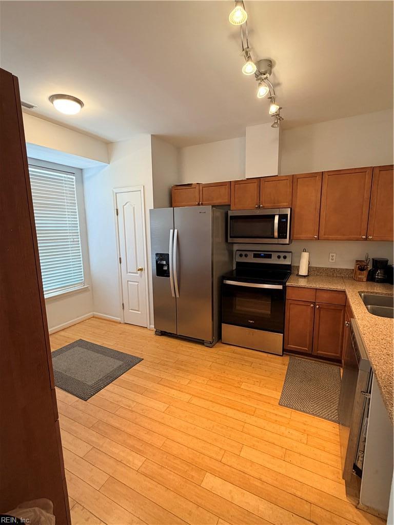 807 Oak Springs Court Newport News VA 23602