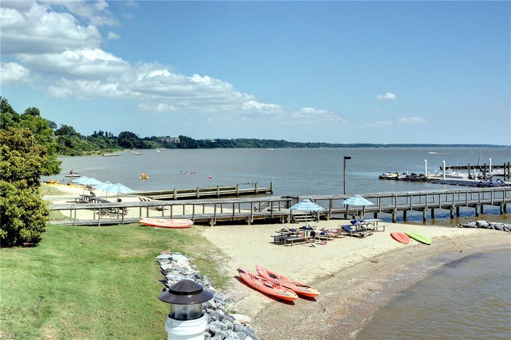 272 Archer's Mead Williamsburg VA 23185