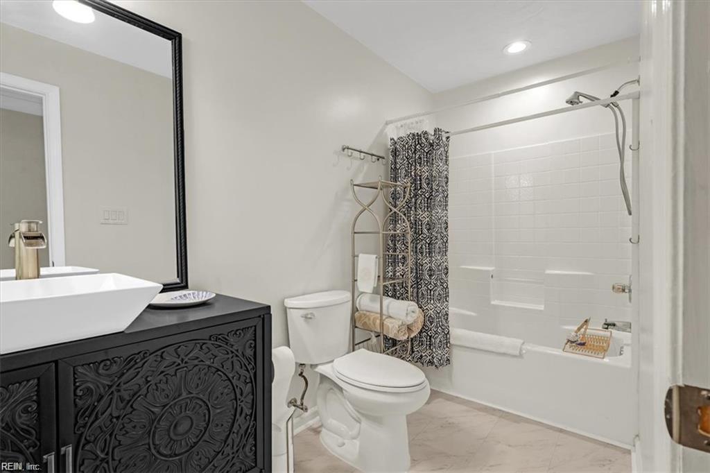 100 Bluff Terrace Newport News VA 23602
