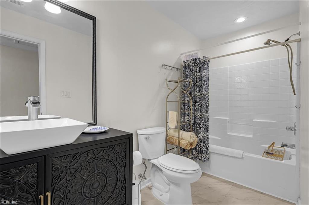 100 Bluff Terrace Newport News VA 23602