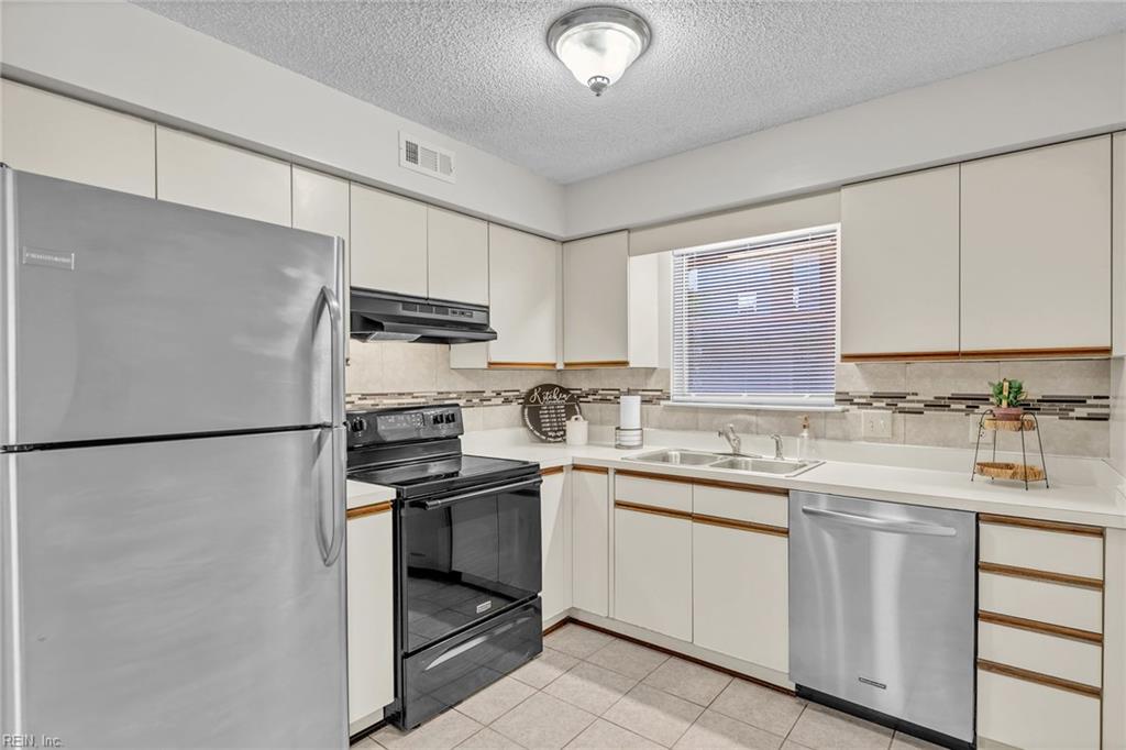 12760 St James Place Newport News VA 23602