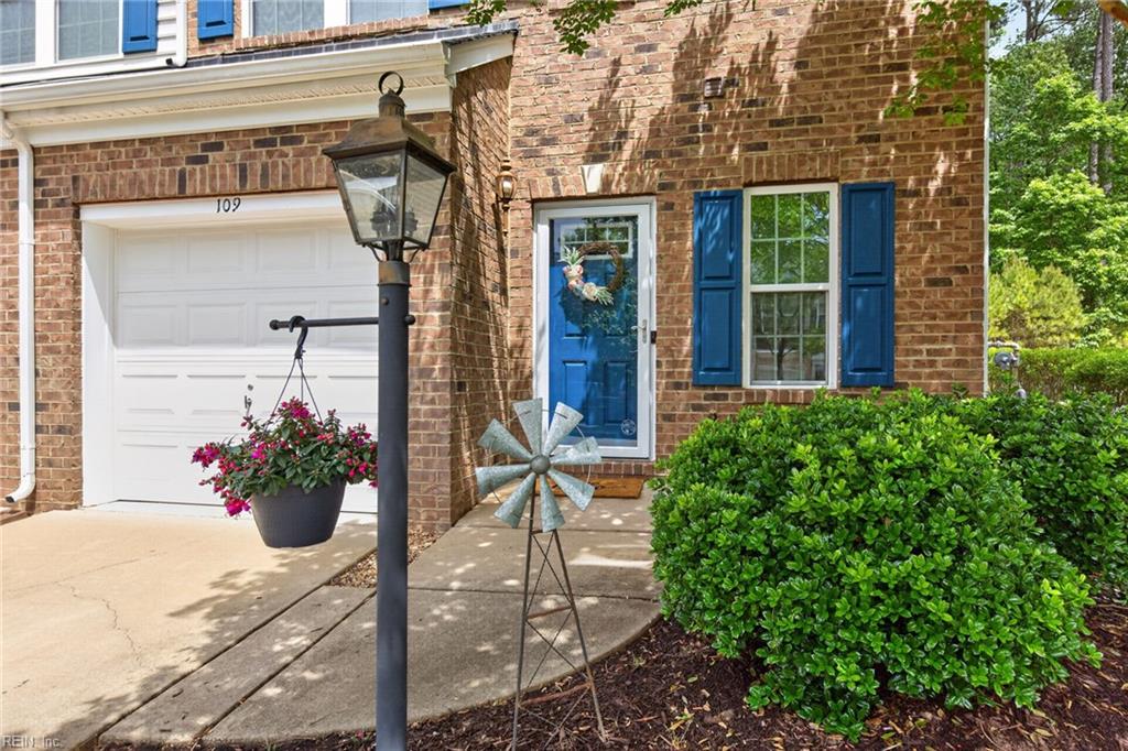 109 Riva Court Yorktown VA 23690