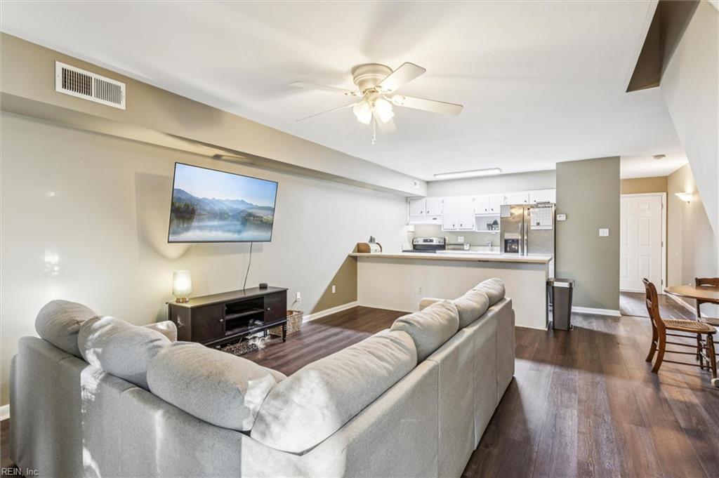 2 Spring Williamsburg VA 23188