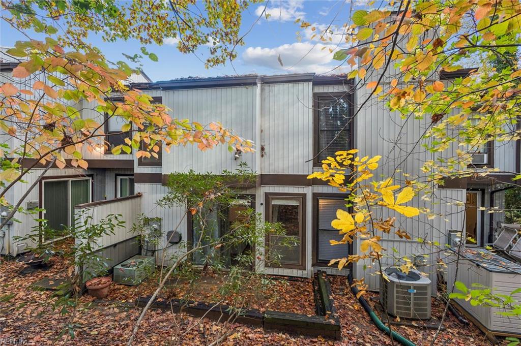 2 Spring Williamsburg VA 23188