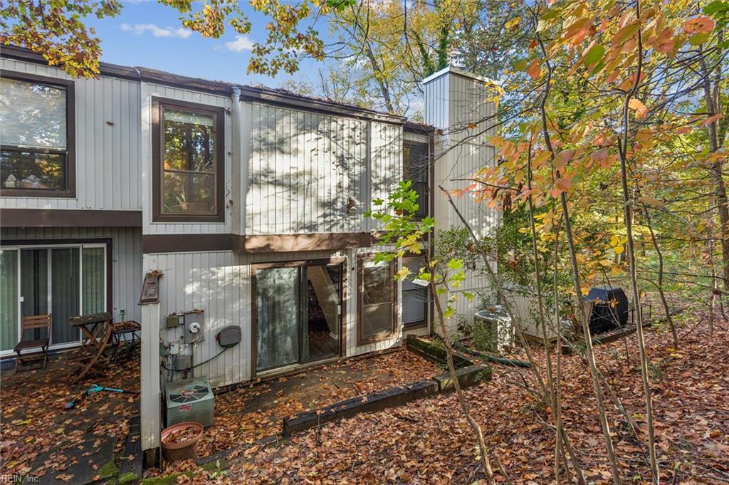 2 Spring Williamsburg VA 23188