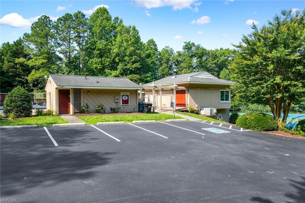 2 Spring Williamsburg VA 23188