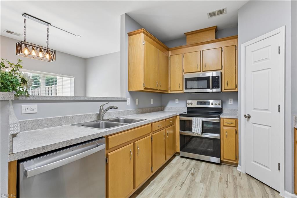 1933 Algonquin Trail Williamsburg VA 23185