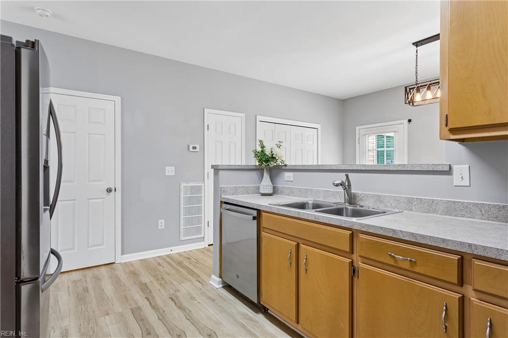 1933 Algonquin Trail Williamsburg VA 23185