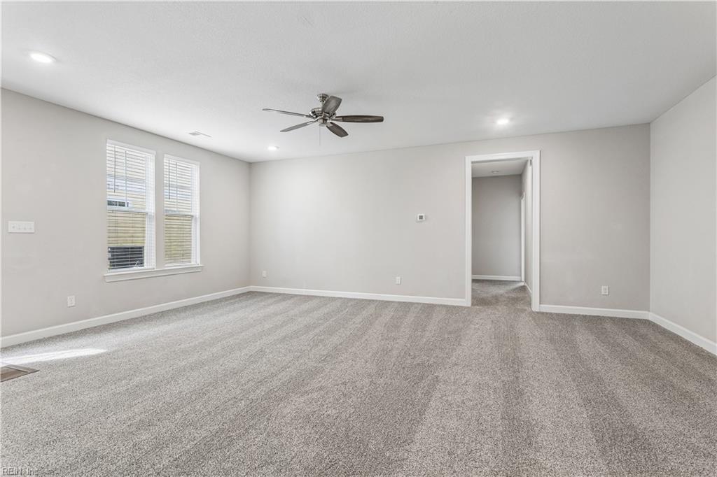 117 Mainsail Loop Yorktown VA 23693