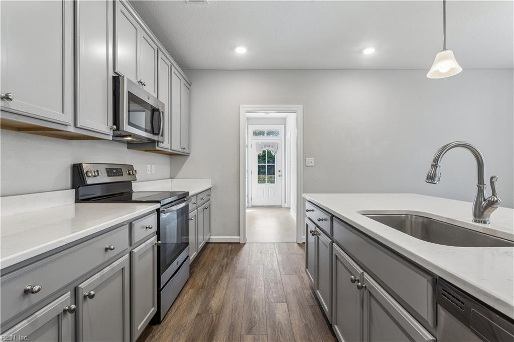 117 Mainsail Loop Yorktown VA 23693
