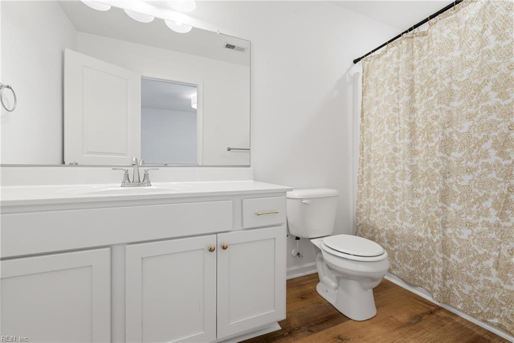 137 Mizzen Quarter Loop Yorktown VA 23693