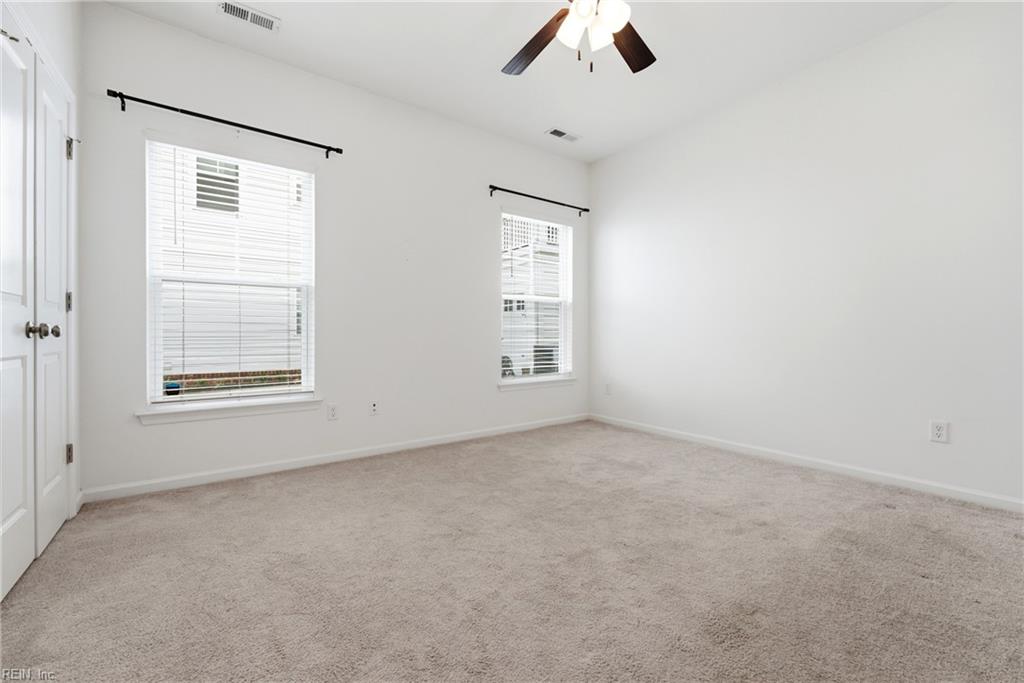 137 Mizzen Quarter Loop Yorktown VA 23693