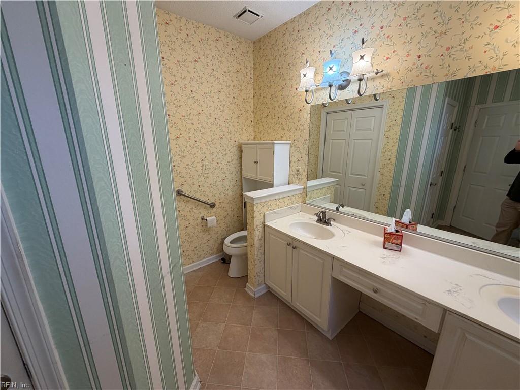 905 Lakecrest Court Newport News VA 23602