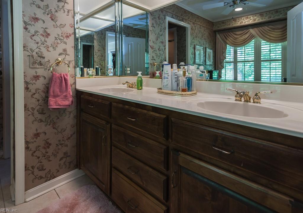122 Spoon Court Yorktown VA 23693