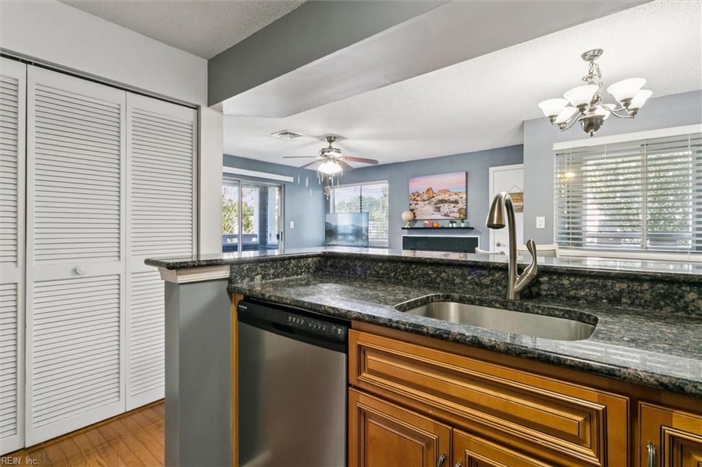 332 Nantucket Place Newport News VA 23606