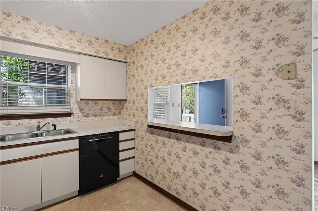 12760 St. James Place Newport News VA 23608