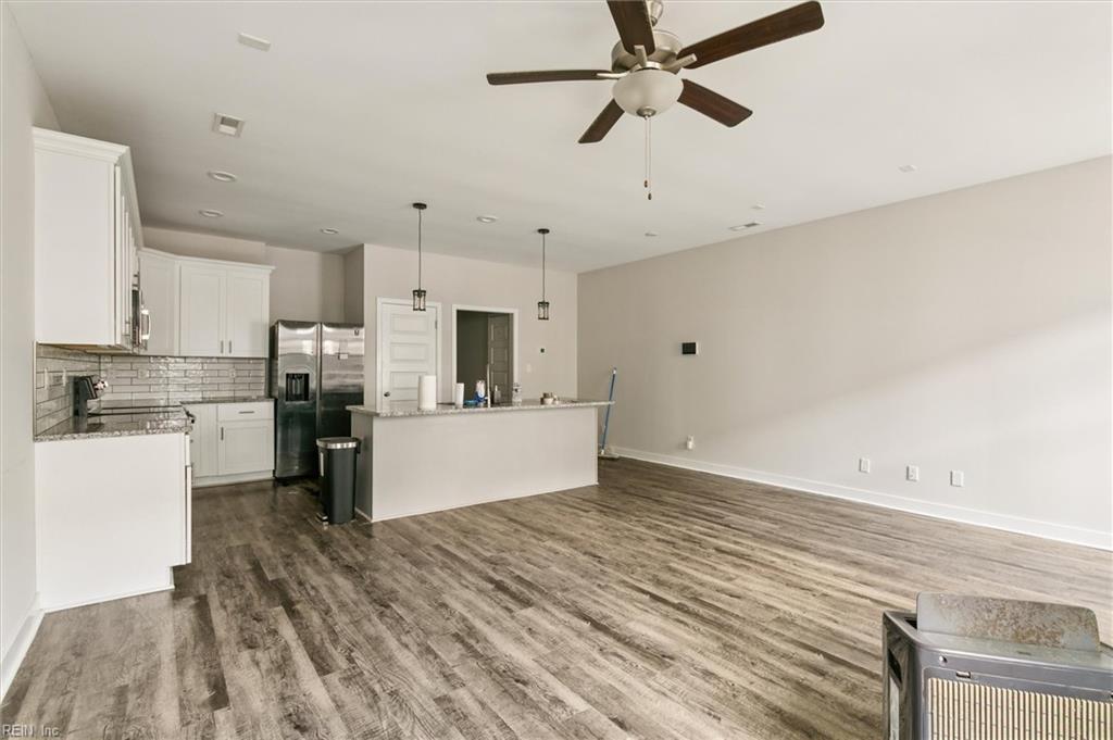 103 Daybeacon Street Yorktown VA 23692