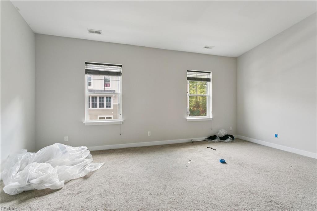 103 Daybeacon Street Yorktown VA 23692